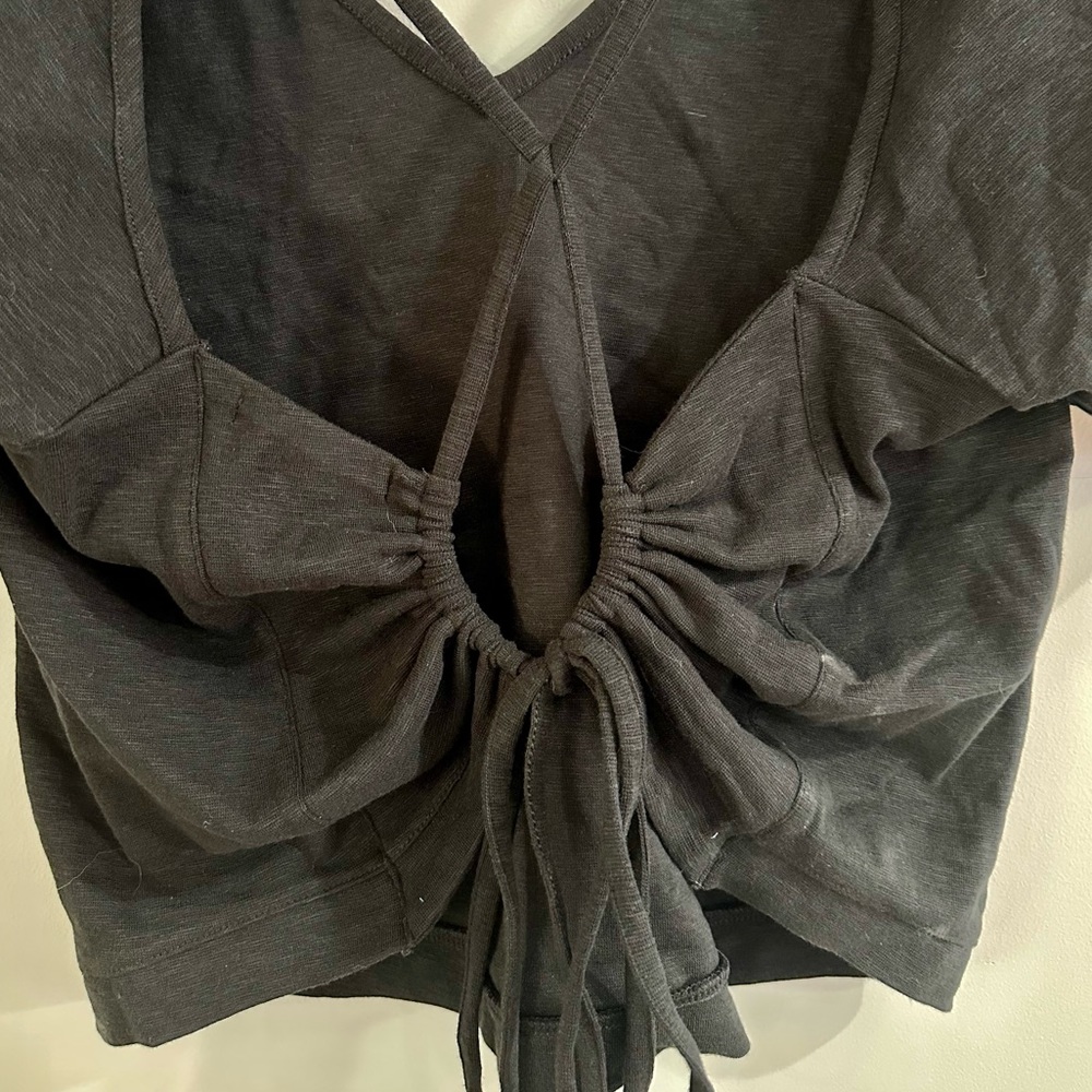 Black Banana Republic cropped criss-cross back short sleeve shirt, size L, NWOT - Picture 3 of 6